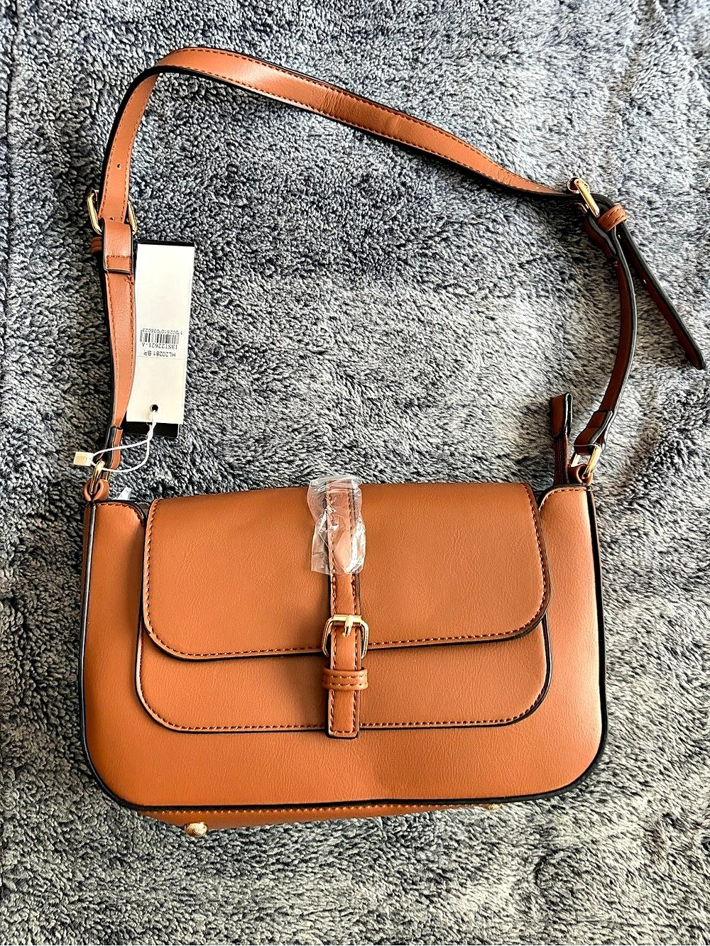 Vegan Shoulder Bag in Brown